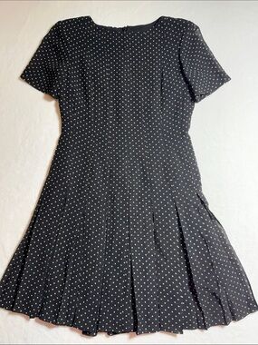 Cynthia Howie Classic Black Polka Dot Short Sleeve Pleated Mini Dress